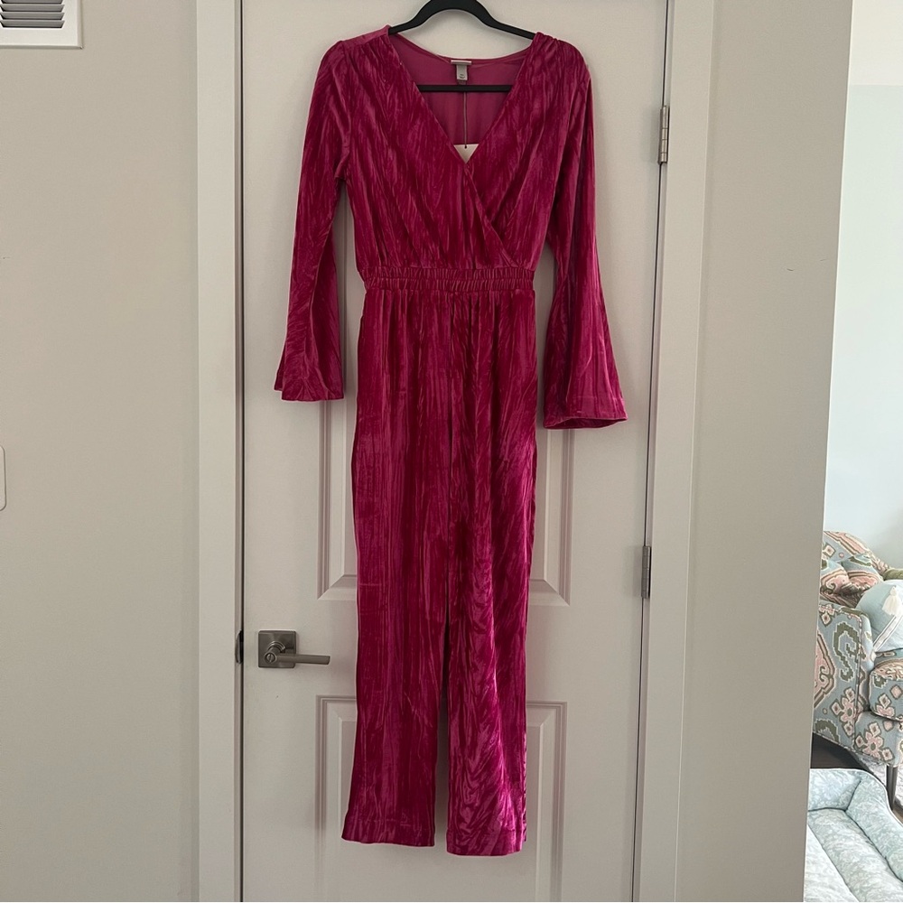 NEVER WORN Elegant Pink Long-Sleeve Jumpsuit